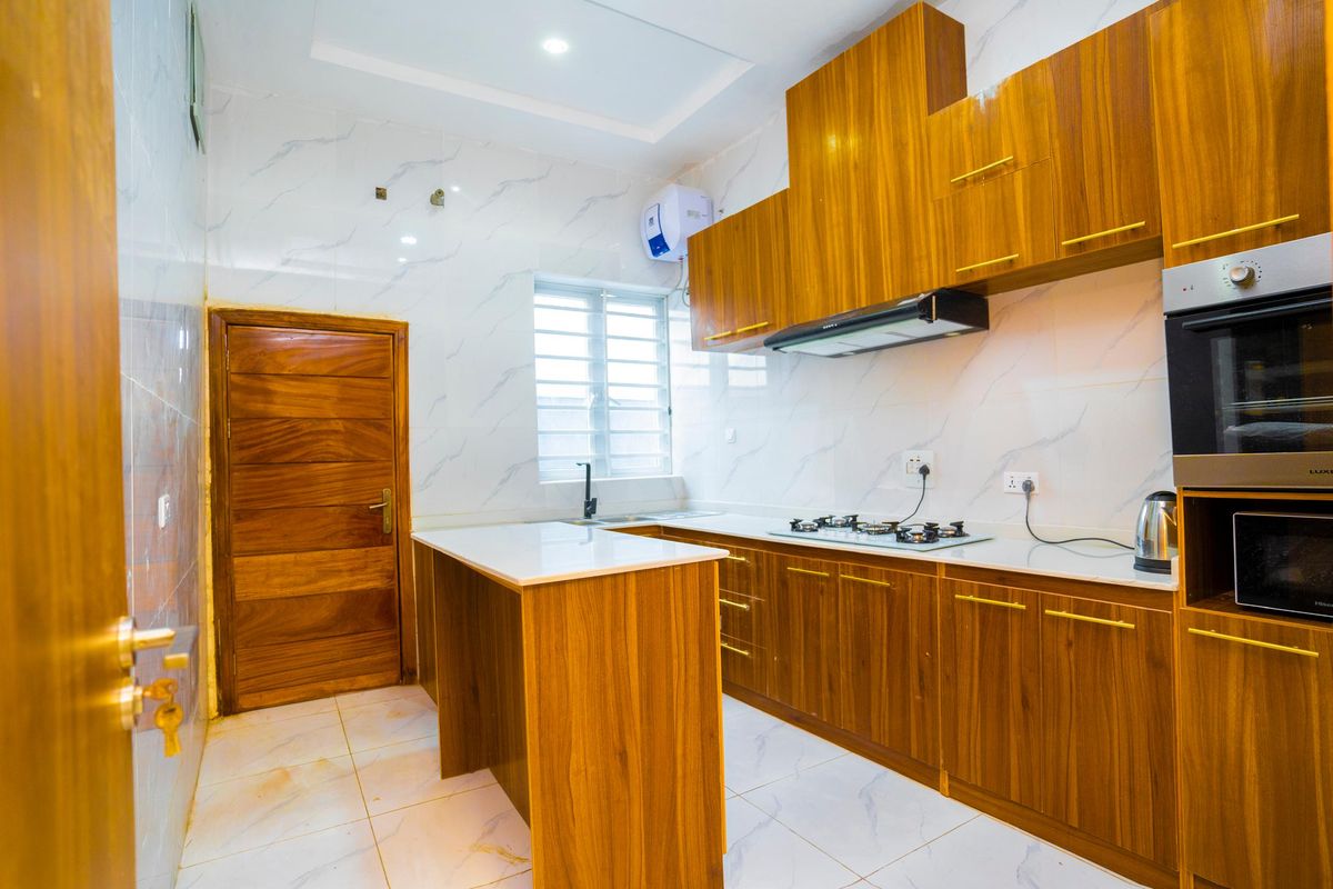 Newly built 4bedroom terrace 