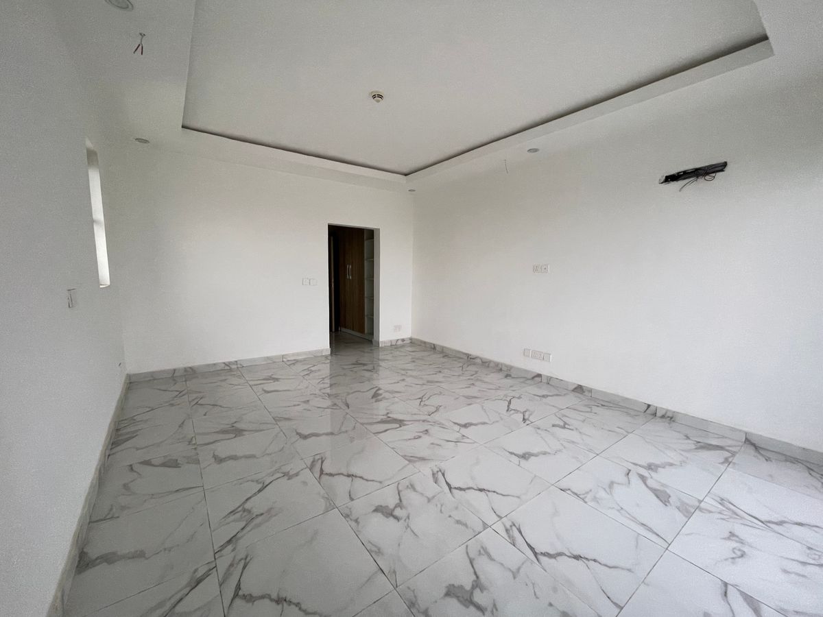 2BR Apt in Freedom Way